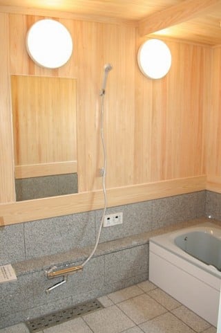 檜の浴室1.5坪